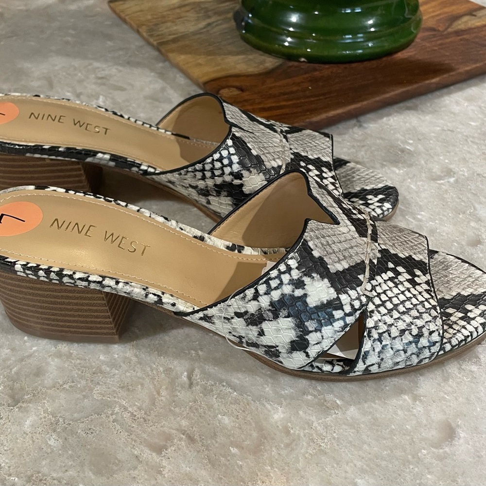 Nine West Black and White Snakeskin Sandals
